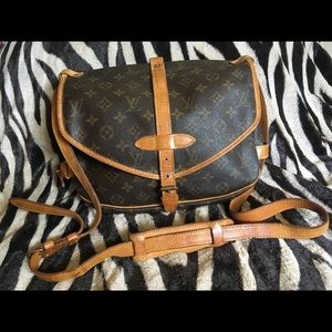 💯Aunthentic LV Saumur 30